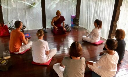 5 Reasons to go for a Yoga Retreat