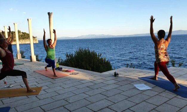 5 hacks How to choose A yoga retreat