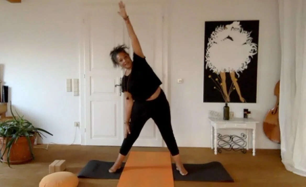 Hormon-Yoga online Kurse Hormon-Yoga online 2022 Wechseljahre
